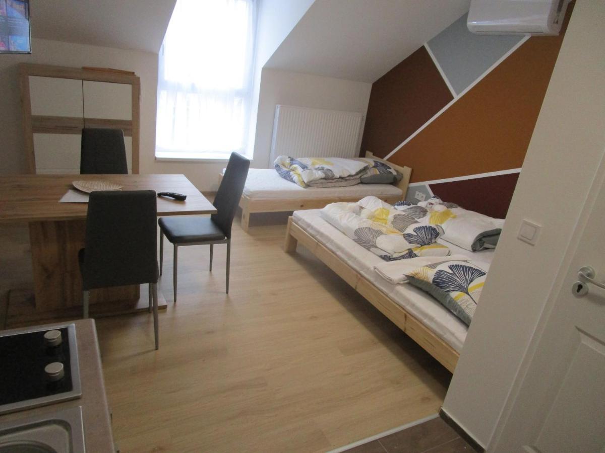 Veroland Maganszallashely Hodmezovasarhely Bagian luar foto