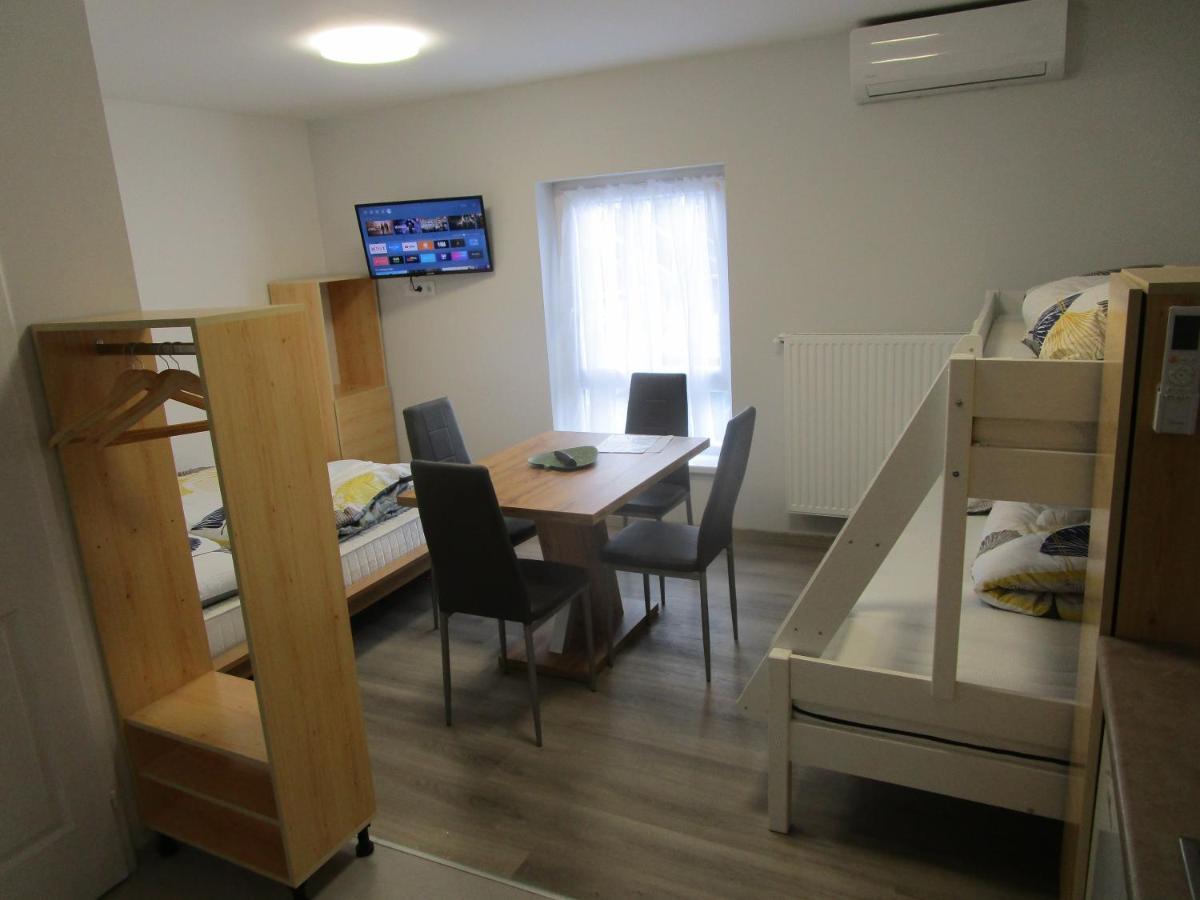 Veroland Maganszallashely Hodmezovasarhely Bagian luar foto