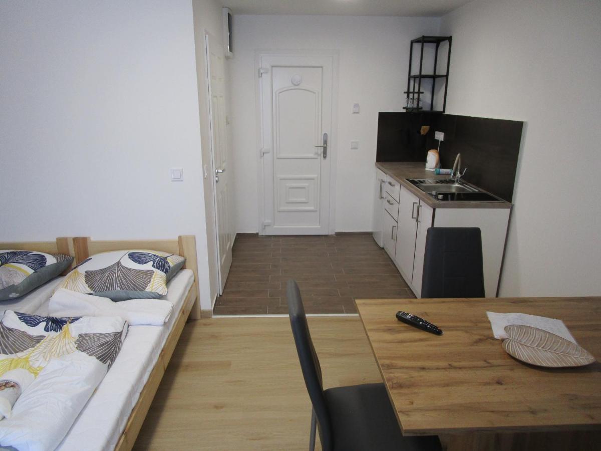 Veroland Maganszallashely Hodmezovasarhely Bagian luar foto